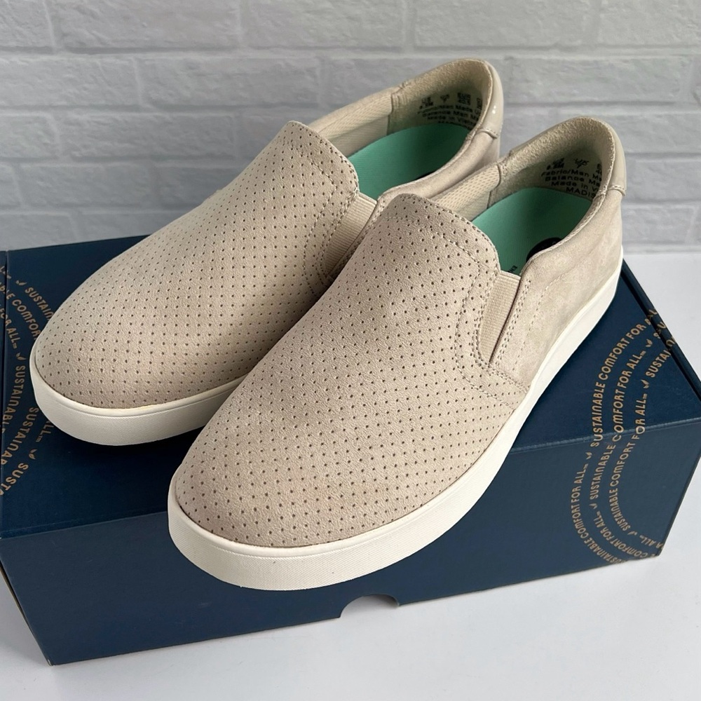 Dr. Scholl’s Madison slip on Sneaker in Greige Microfiber size 10